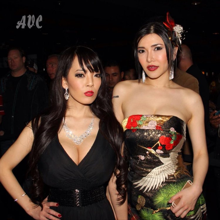 Hitomi Tanaka and tentacles