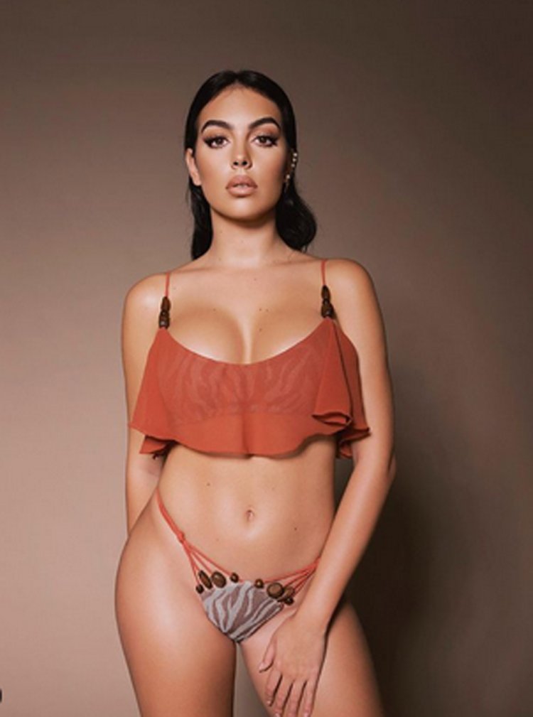 Alina Mineiro Brazil Hot