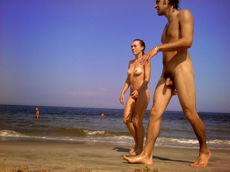 Amateur gangbang on the beach