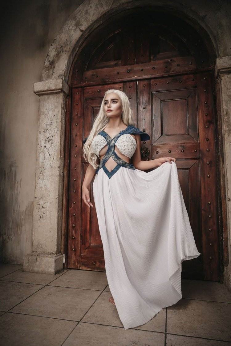 Kalinka Fox Cosplay Daenerys
