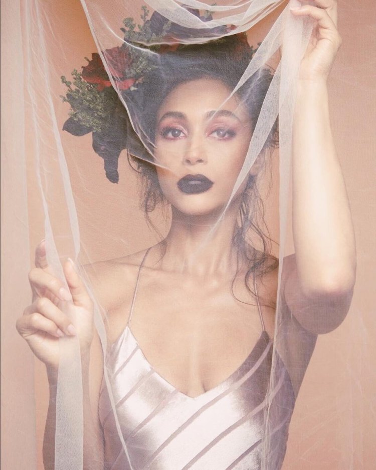 Lindsay Morgan Topless