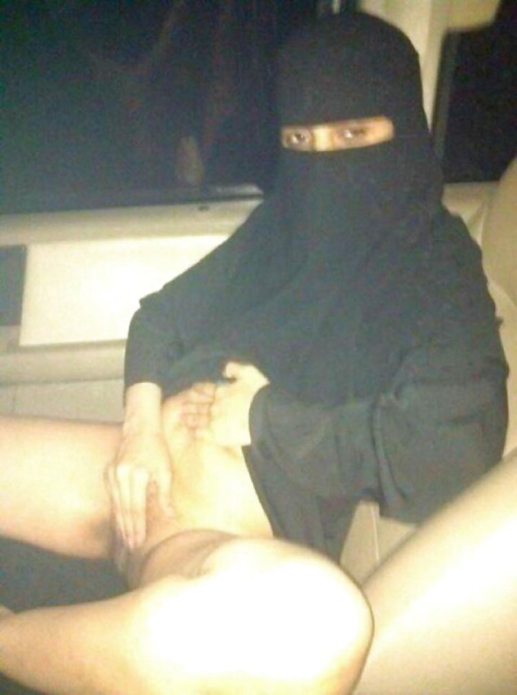 NIQAB PUSSY FULL of SPERM! Hot Sex with Redhead in Long Dress