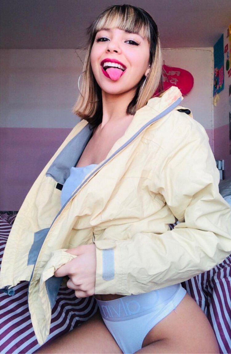 Down Jacket Fetishism