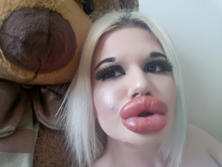 Black and white drawings for sketching light