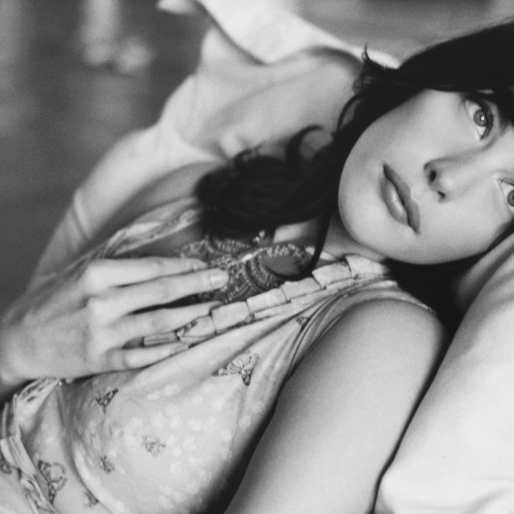 Liv Tyler Hot washes