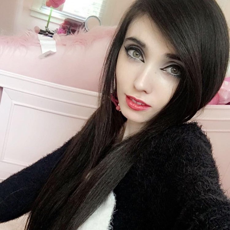 Yujini Riley daring whimper