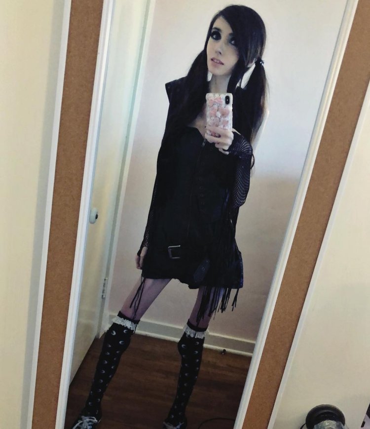 Eugenia Cooney 2011