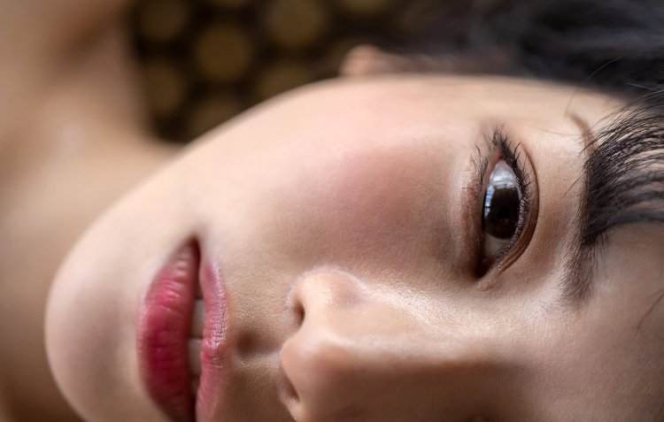 Karen Kaede Hot Photo