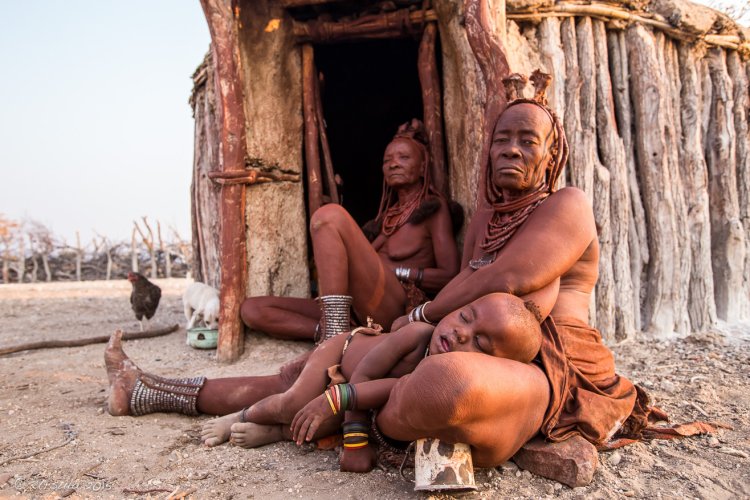 Naked women of the wild tribes of the Amazon