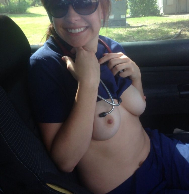 I put up tits for show