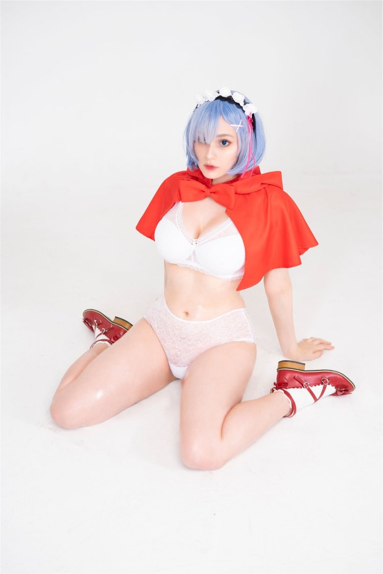 Alice Schulz Cosplay