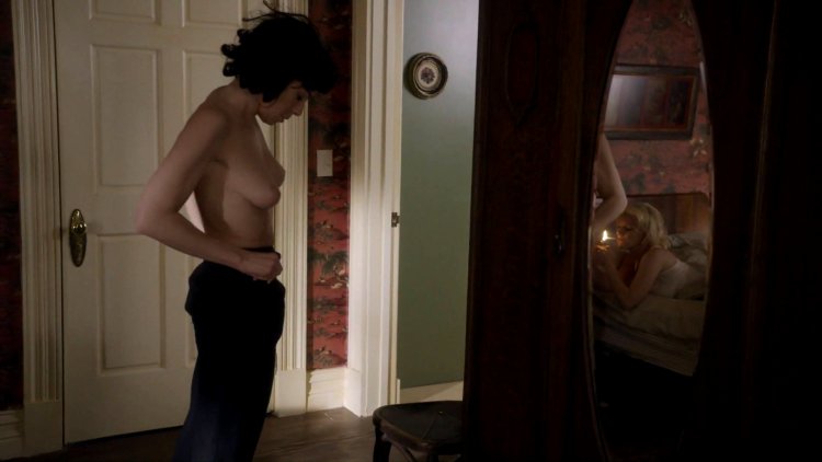 Sarah Damyanovich photo naked