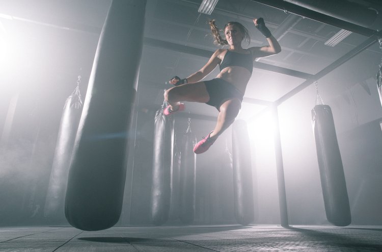 Kickboxing girls art