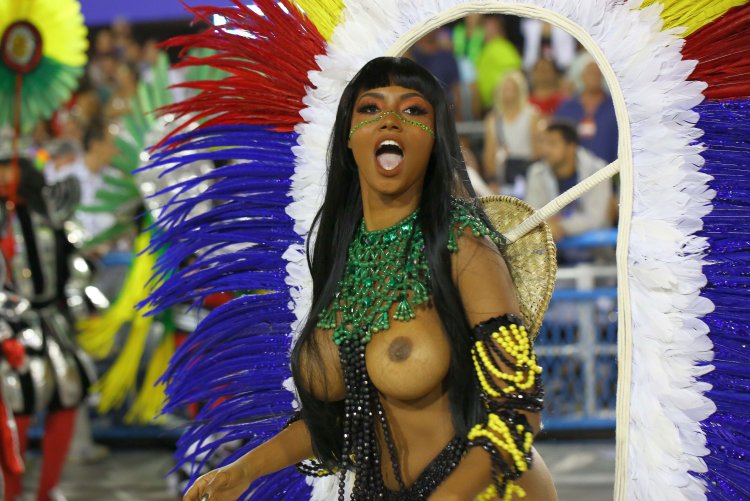 Andrea Martins Brazili Carnival