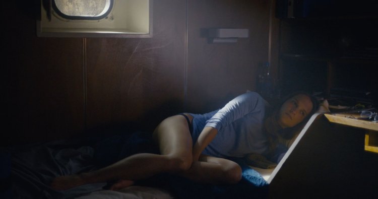 Alicia Amanda Vikander Naked