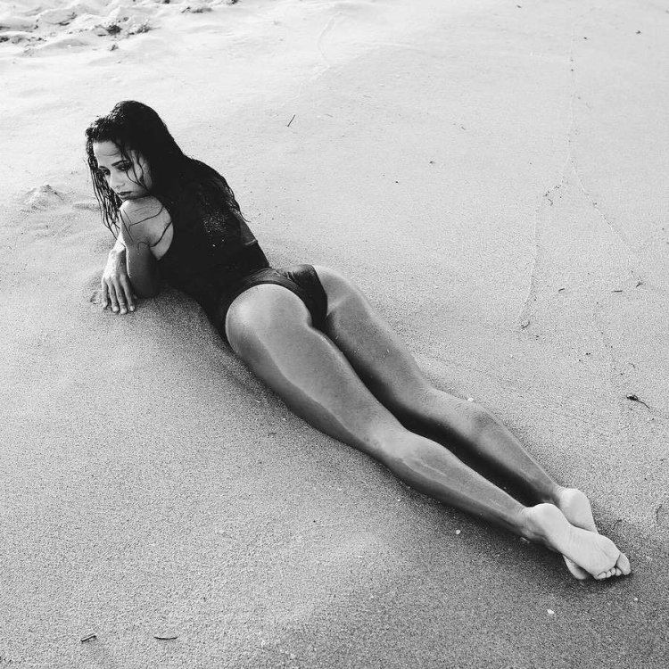 AMANDA ELISE LEE in trousers