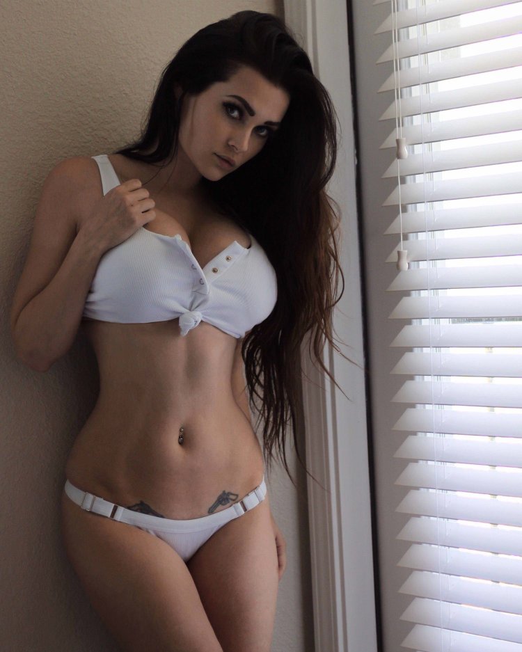 Niece Waidhofer Onlifans