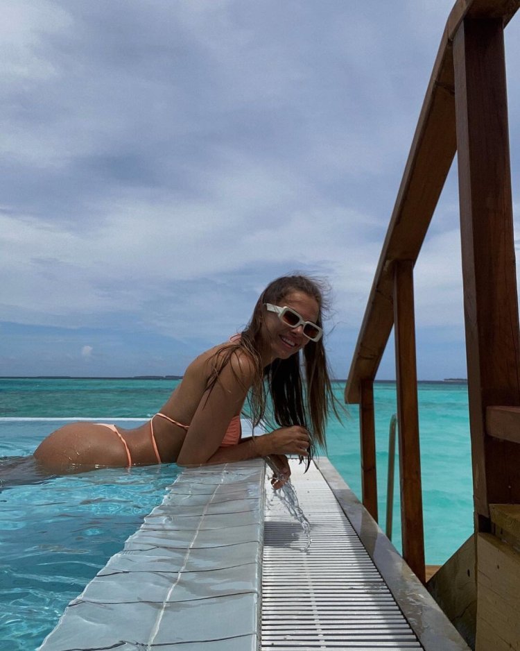 Jay Alvarez Viki Odintcova