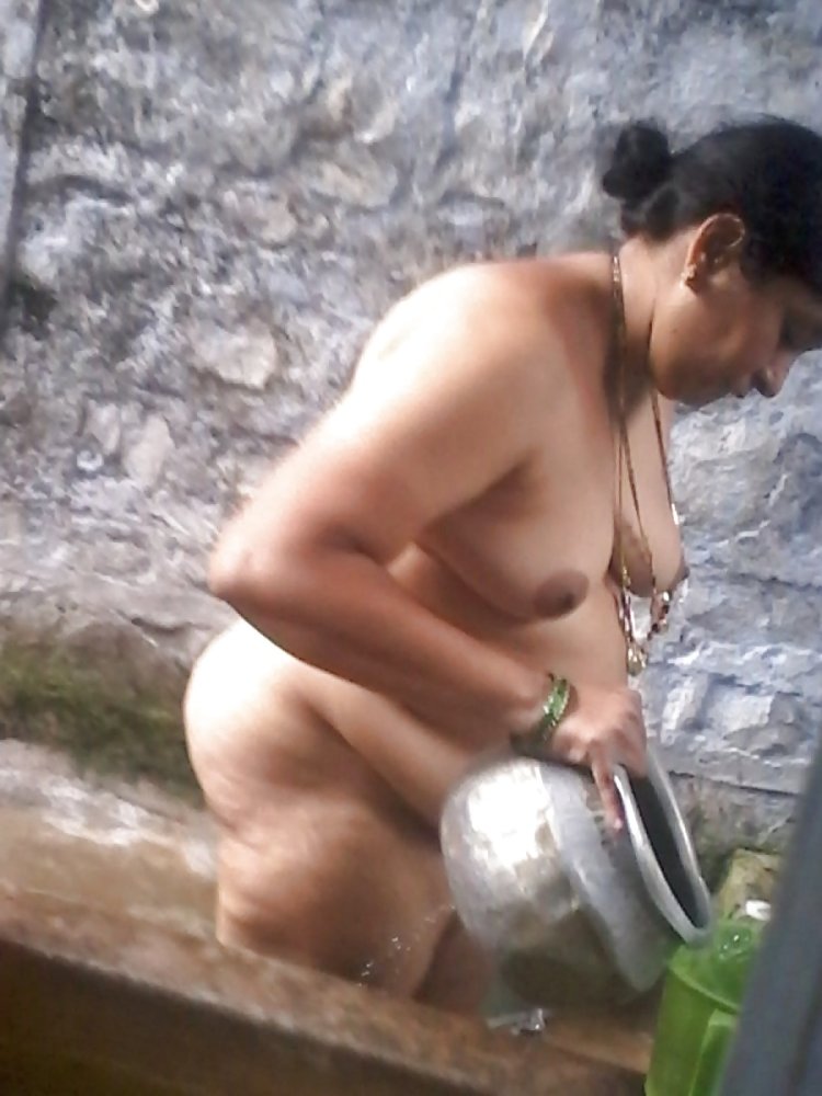 Indian Big Boobs Girl Bathing and SelfMade