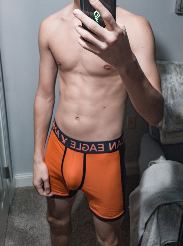 Aaron Thompson Small Hands Cock Dick Naked