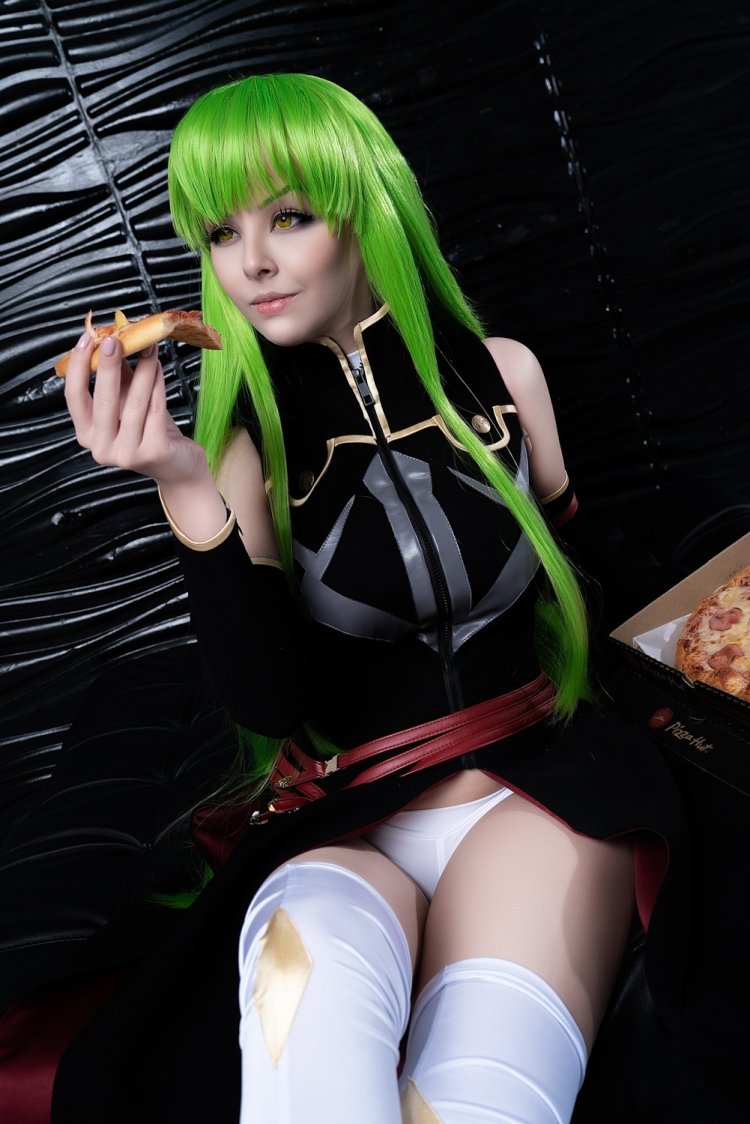 Helly Valentine (Helly Valentine)