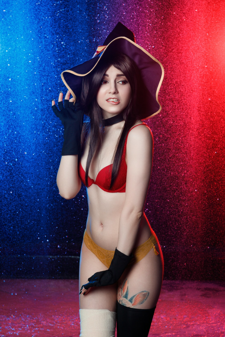 Helly Valentine (Helly Valentine)