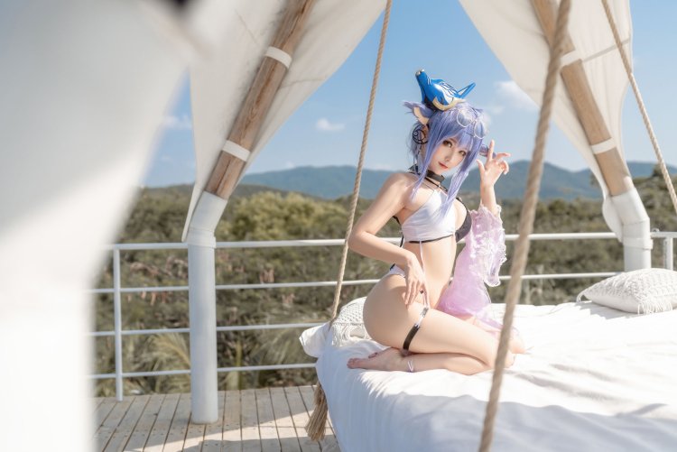 Megumi Kato Bunny Cosplay