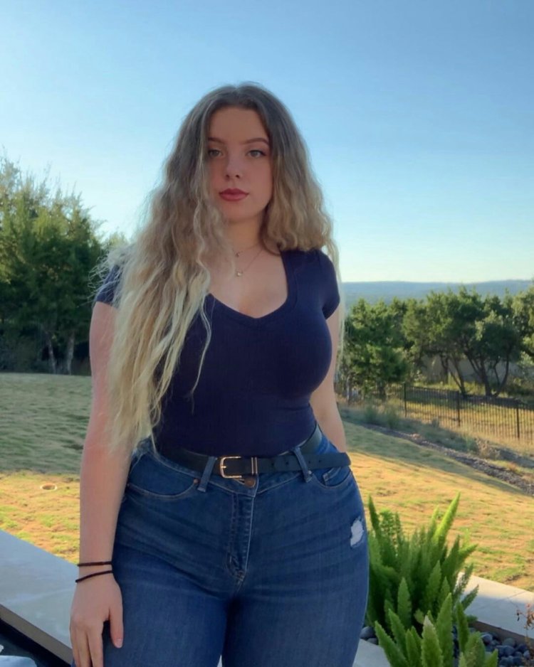 Pink hat for Twitter