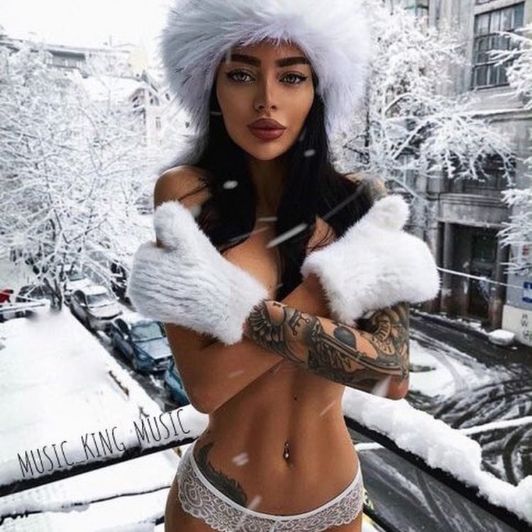 Alena Omovych Bikini