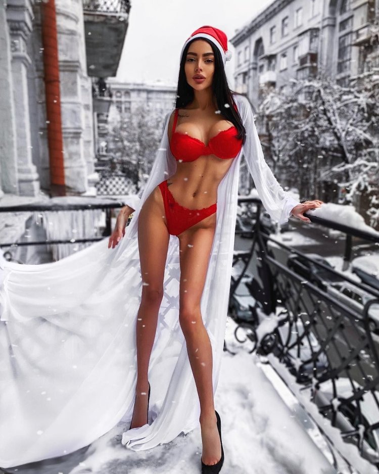 Alena Omovych Onlyfans