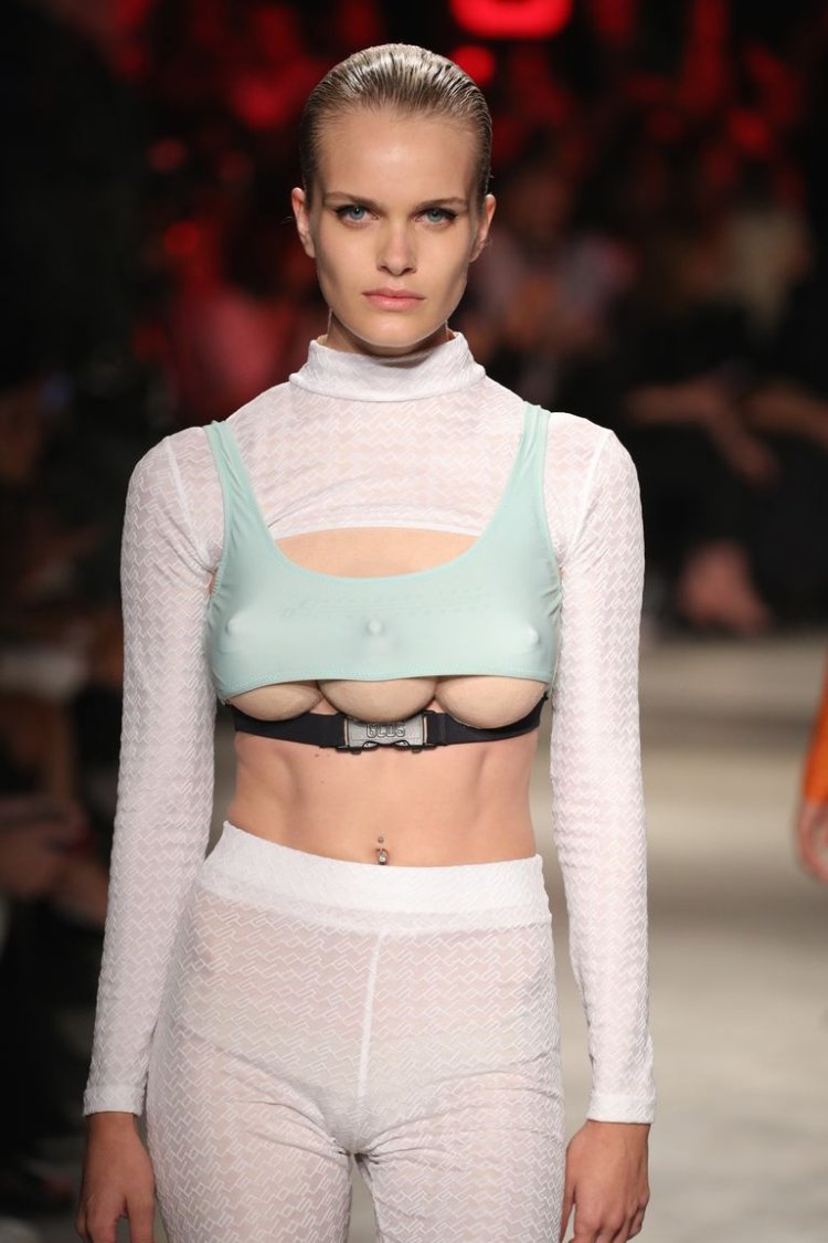 Michaela Shefer without panties