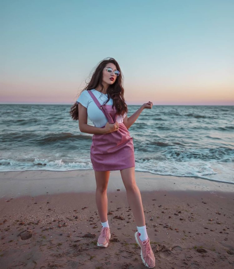 Louisa Khovanski 2020 Juli