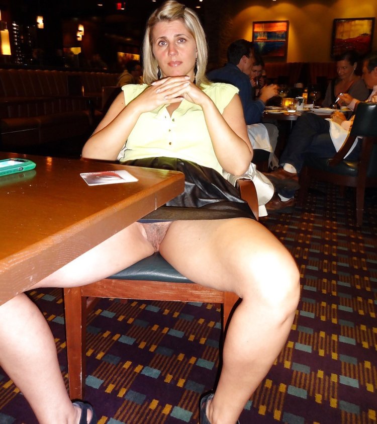 Math in a bar without panties