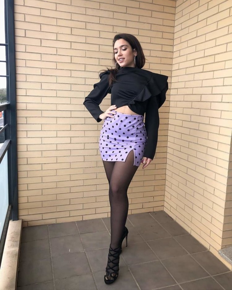 Russian girlfriends in pantyhose Upskirt