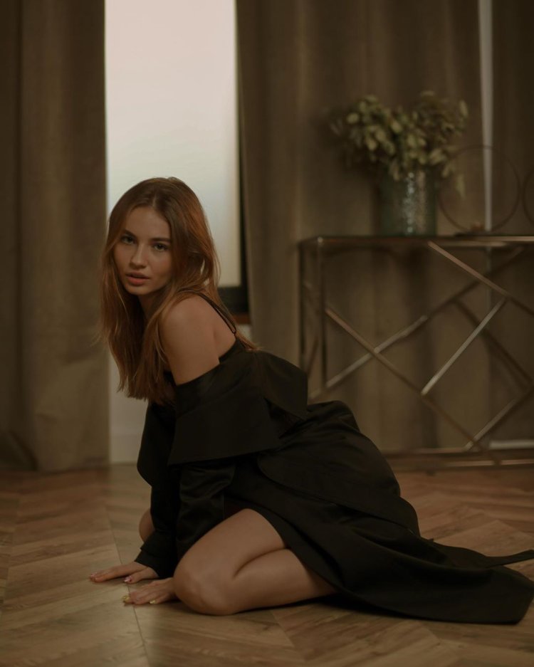 Elizabethvasilenko onley naked