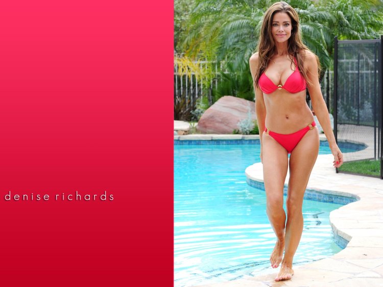 Denise Richards 2022