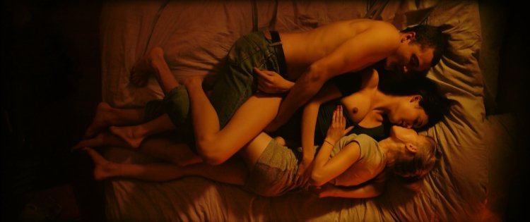 Naked Aomomi Muik in the film "Love",