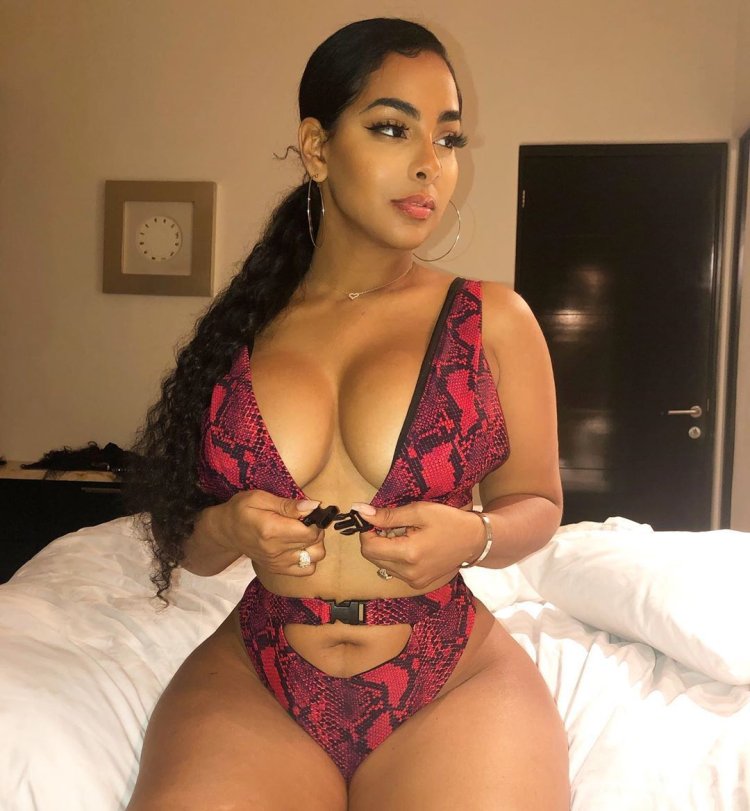 Model Alicia Guerra Dynastyseries Tits