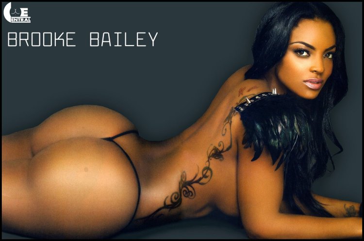 Ayisha diaz in heels naked