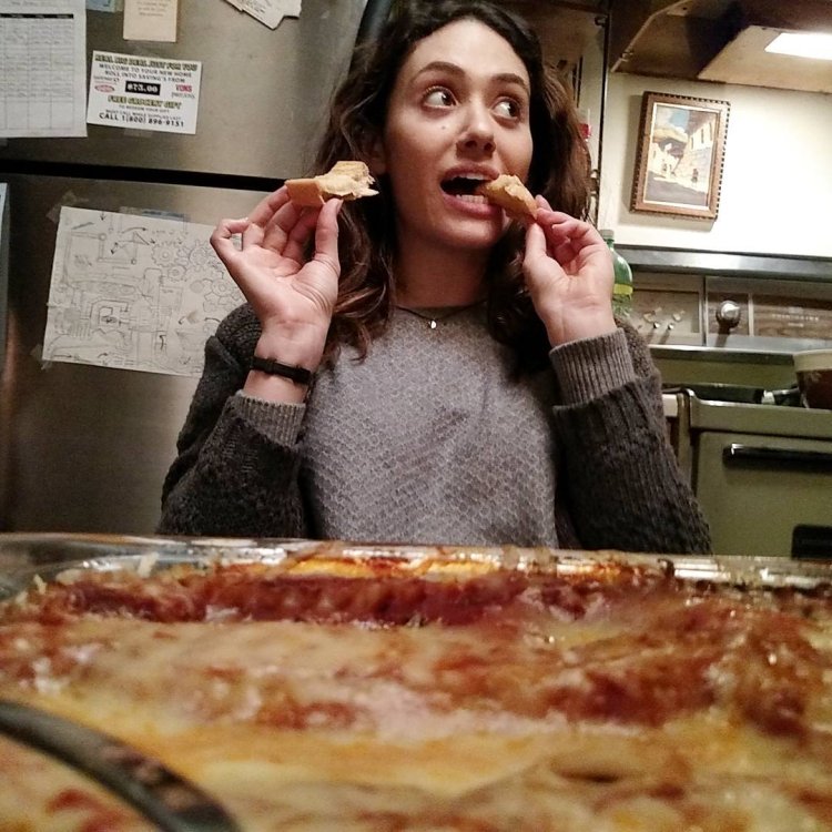 Fiona Gallager in the subway