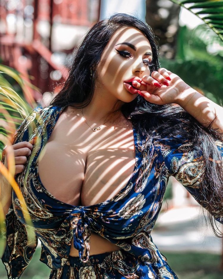 Anastasia Andreeenkova Artdikaya Patreon