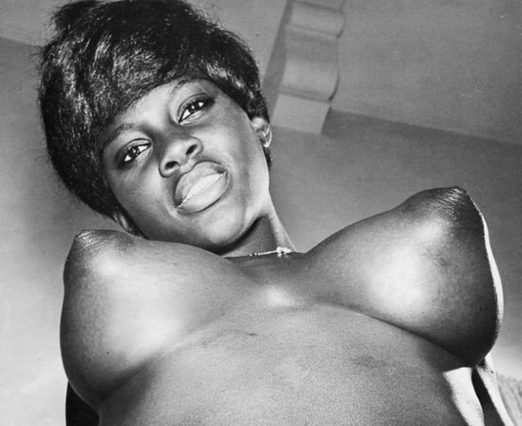 Negro retro mature thick