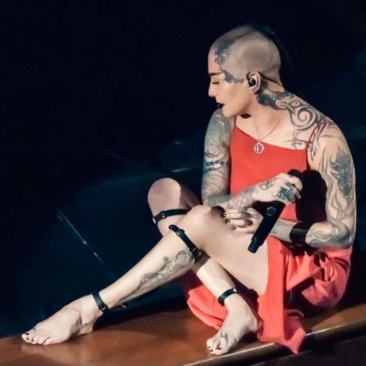 Nargiz Zakirova breast