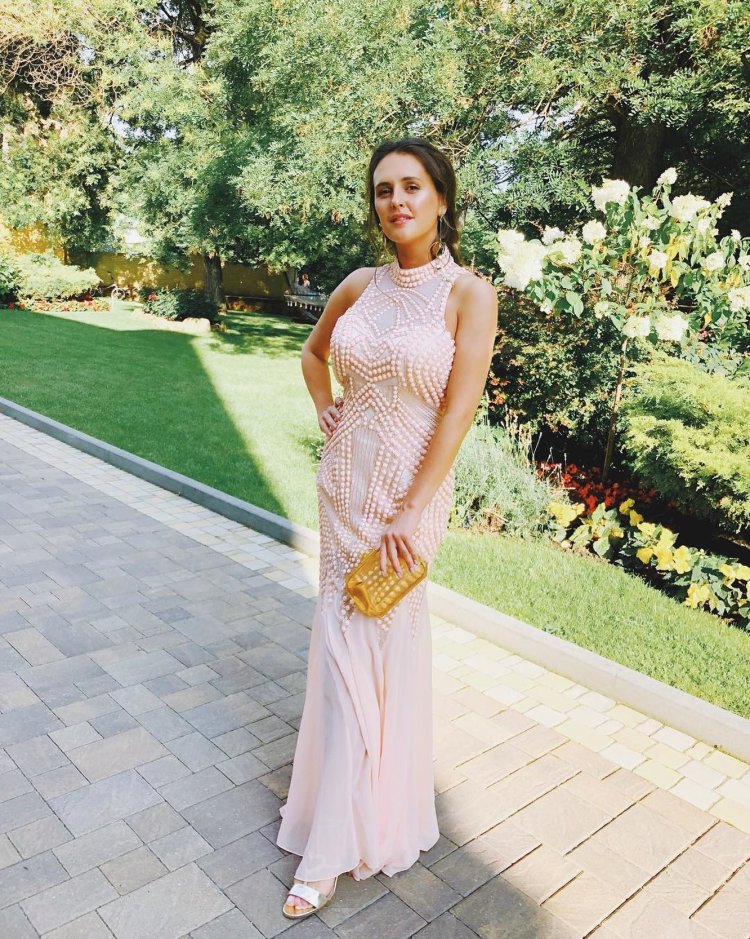 Masha Shumakova in the series Sweet Life