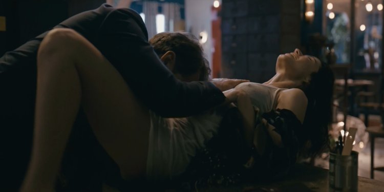 Beren Saat and Metin Akdyulger