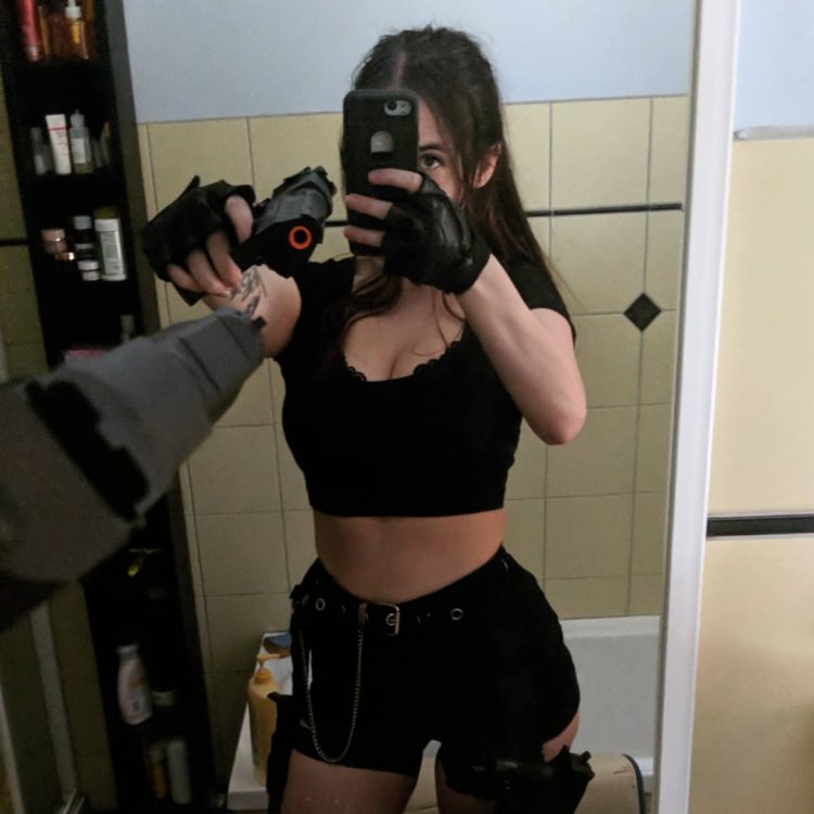 Heyimbee in a swimsuit