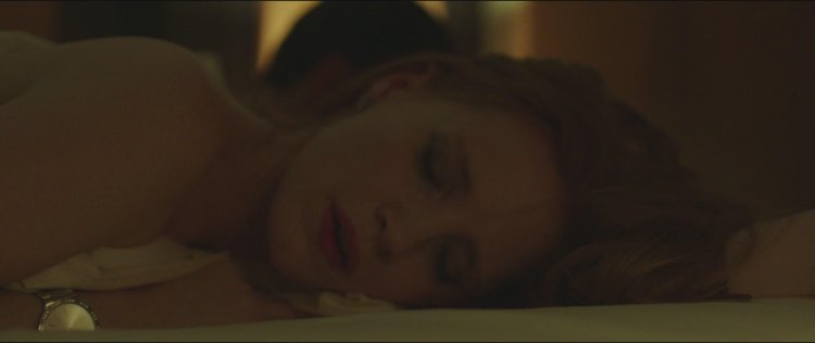 Jessica Chastain Dangerous game Sloan Bed