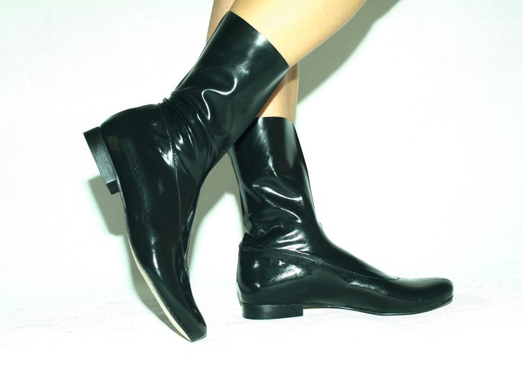 Dani Divine and Starfucked