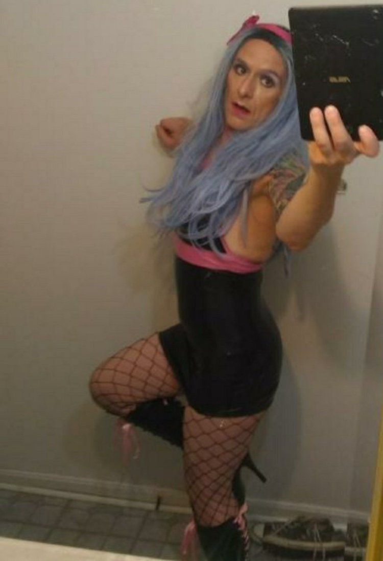 Crossdressers with false breasts