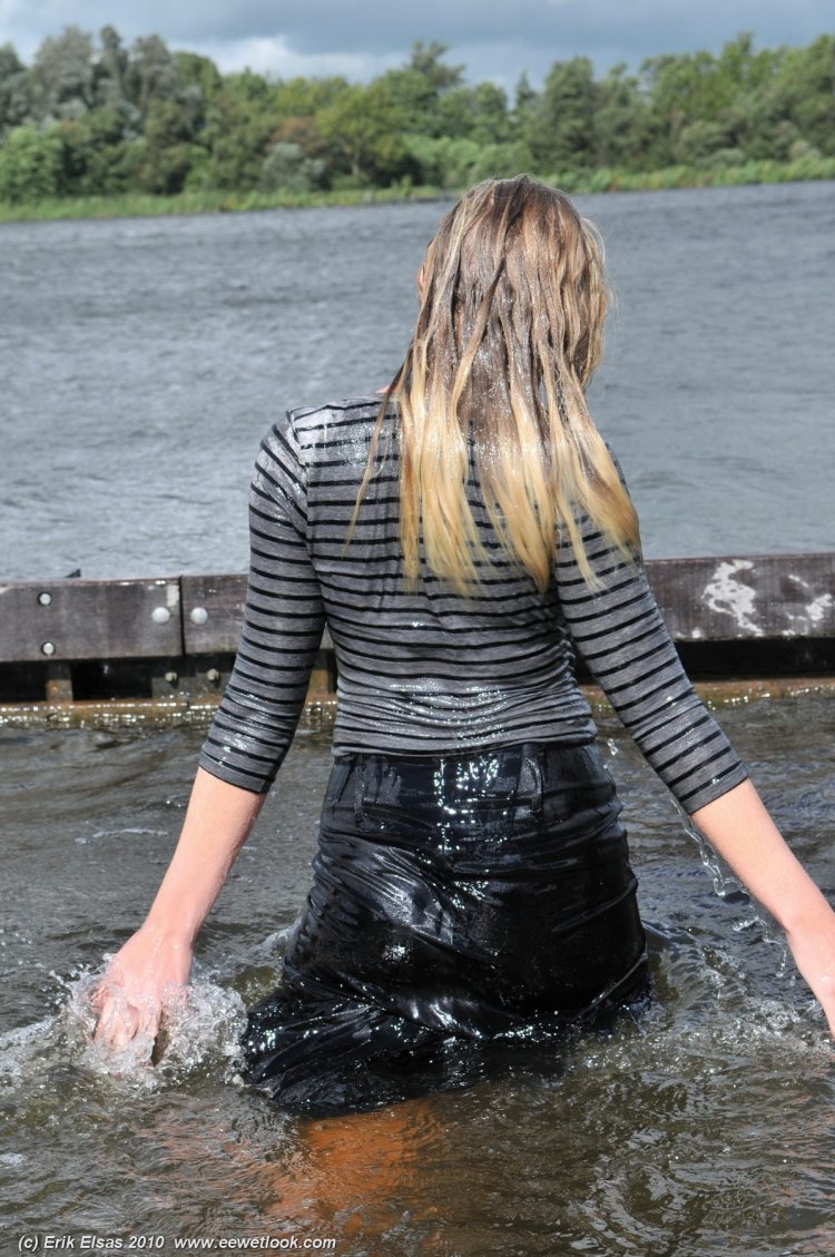 Wet Skirt